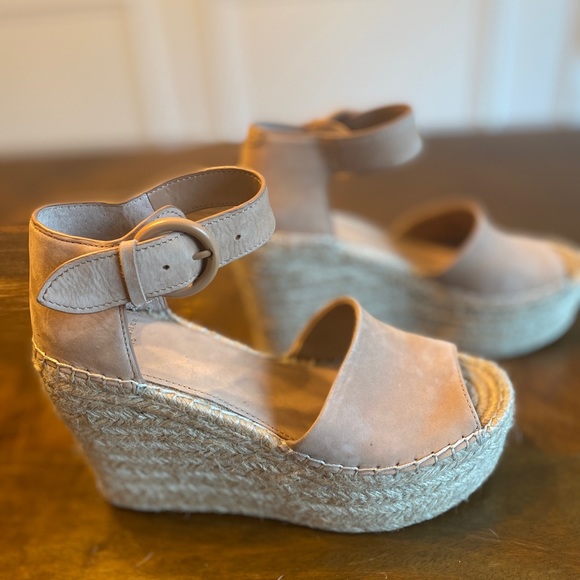 Marc Fisher LTD Espadrille Platform Wedge - Picture 6 of 8